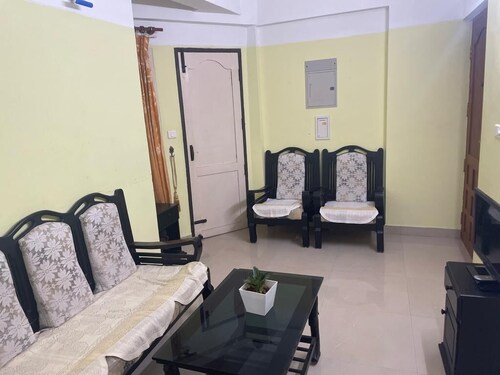 Beautiful city view
Sea breeze
Posh area
Near to all prominent places of tvm.


