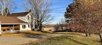 Quiet farmhouse with amazing views - close to skiing in Ellicotville!