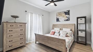 3 bedrooms, iron/ironing board, free WiFi, bed sheets