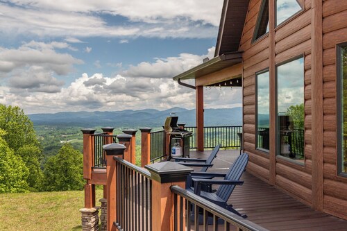 Bear Paw Lodge - North Carolina
