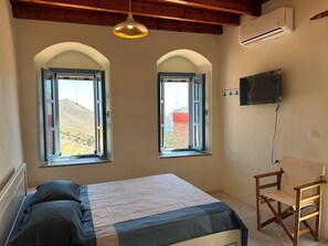 1 bedroom, iron/ironing board, WiFi, bed sheets - Symi Uptown Carmine Sea View Studio (Symi)