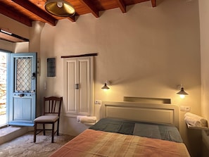1 chambre, fer et planche à repasser, Wi-Fi, draps fournis