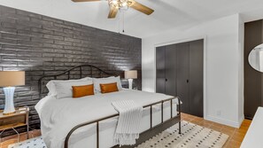 2 bedrooms, iron/ironing board, WiFi, bed sheets - Casa de Melrose 2BR/2BTH Condo Old Town Scottsdale (Scottsdale)