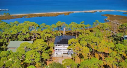 Happiness Bay: Saint George Island Waterfront Luxury