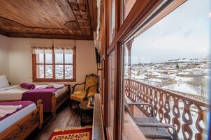 Deluxe Triple Room | Peralatan tempat tidur premium, kalis bunyi, Wi-fi percuma, cadar katil 