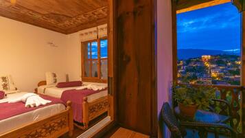 Deluxe Triple Room | Premium bedding, soundproofing, free WiFi, bed sheets