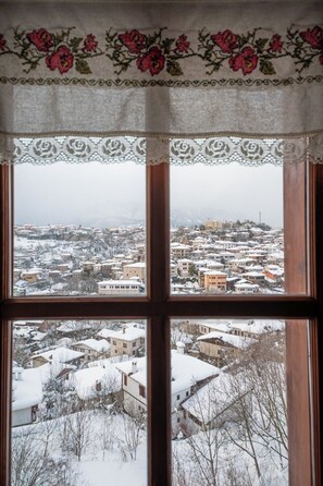 Premium bedding, soundproofing, free WiFi, bed sheets