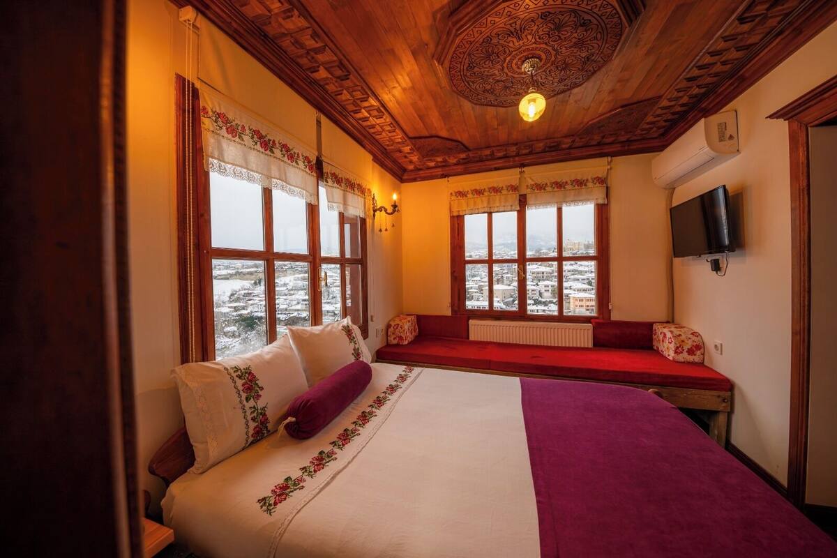 Deluxe Double Room | Premium bedding, soundproofing, free WiFi, bed sheets
