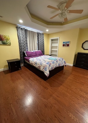 4 bedrooms, WiFi, bed sheets