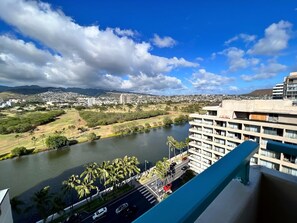 Property grounds - Penthouse in Waikiki with ocean & mountain views 5 minutes walk to Waikiki beach (Honolulu)