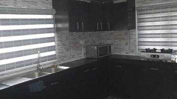 Deluxe Apartment | Private kitchen