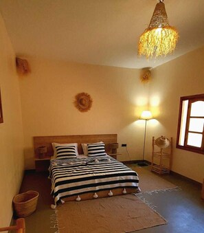 Habitación Confort con 2 camas individuales, 1 cama de matrimonio | Wifi gratis