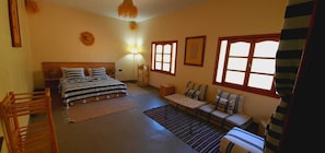 Comfort Twin Room, 1 Queen Bed