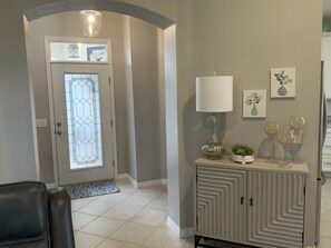 Interior - Designer 3 bedroom high-end home with walking distance to Lake Sumter Landing (The Villages)