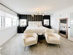 5 bedrooms, iron/ironing board, WiFi, bed sheets