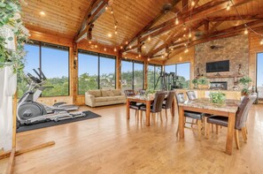 Interior - Epic Mountain Views in a Luxury Cabin (Sevierville)