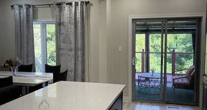 Home with Park View on Yonge St Newmarket