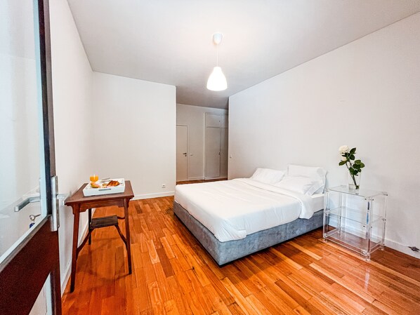 5 Schlafzimmer, Bügeleisen/Bügelbrett, Reisekinderbett, WLAN