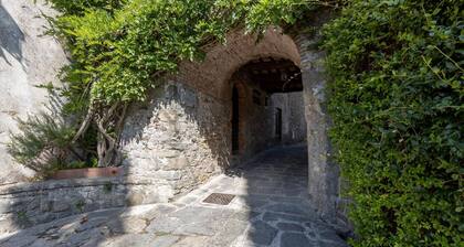 Cozy apartment in Castelvecchio Pascoli
