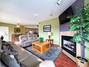 Smart TV, fireplace
