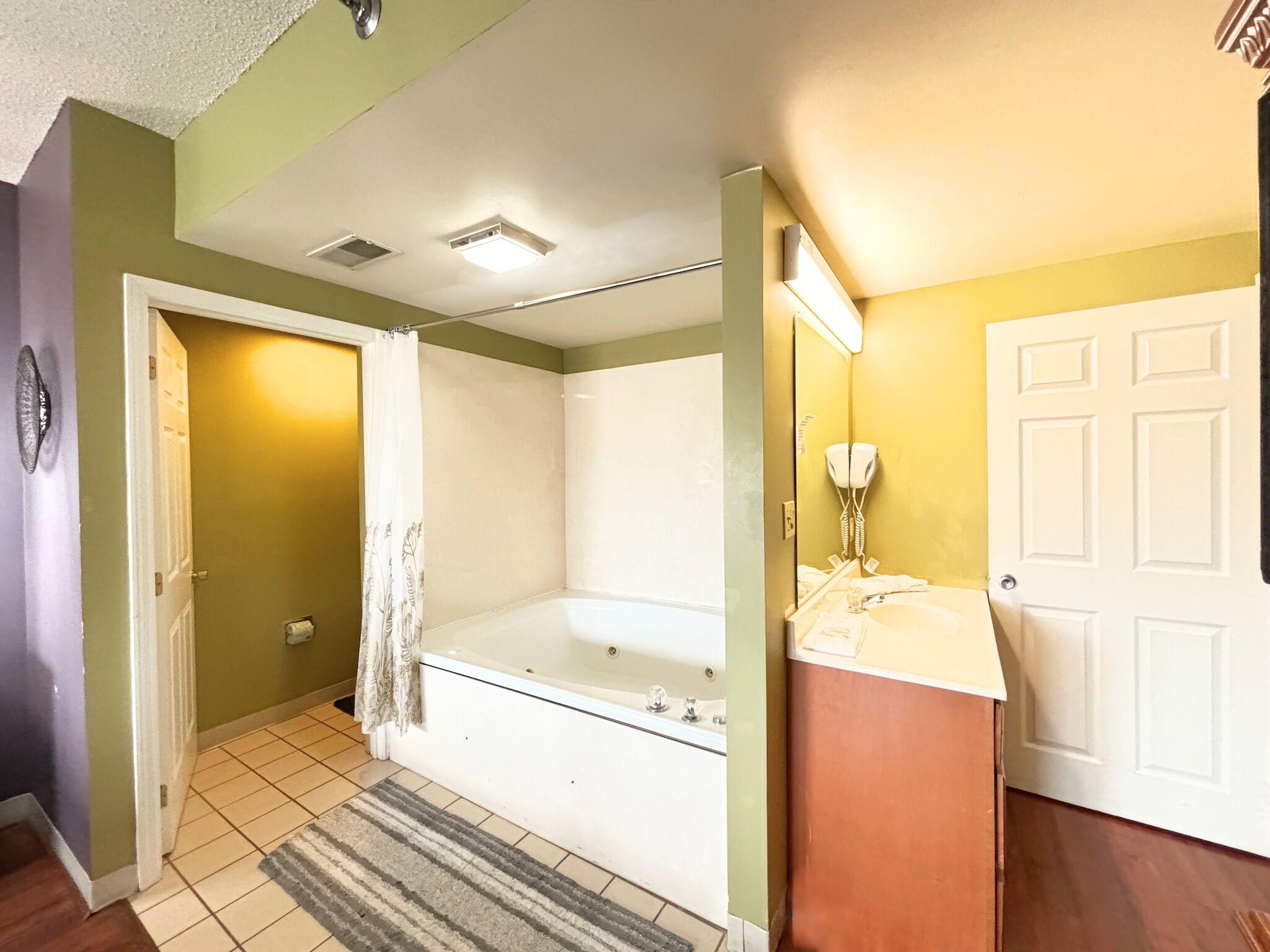 Hair dryer, towels, soap, shampoo