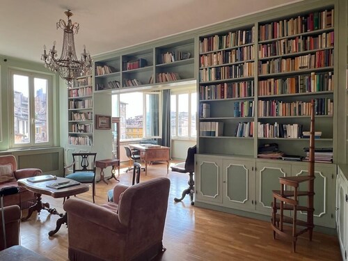 Degli Oddi penthouse in the center in 1600 building a few steps from the cathedral