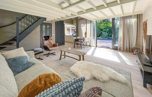 Nice home in Lauwersoog with WiFi