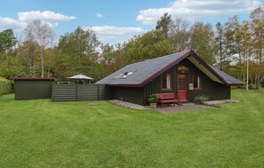 Exterior - Beautiful home in Hadsund with kitchen (Hadsund)