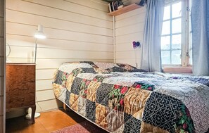 3 bedrooms, free WiFi, bed sheets
