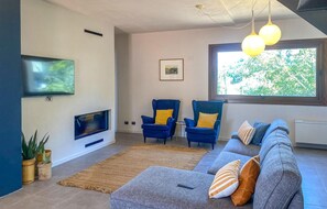 Fernseher, Kamin