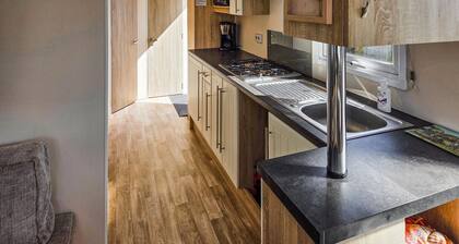 2 bedroom amazing home in Makkum