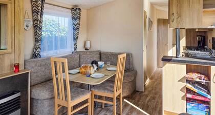 2 bedroom amazing home in Makkum