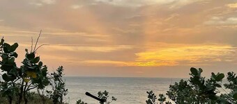 A peaceful oasis with a superb ocean view awaits you! Welcome!