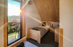 2 bedrooms, free WiFi, bed sheets - Cozy home in Zakopane with WiFi (Zakopane)