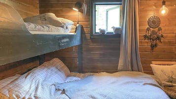 2 bedrooms, free WiFi