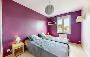 3 chambres, fer et planche à repasser, Wi-Fi gratuit, draps fournis