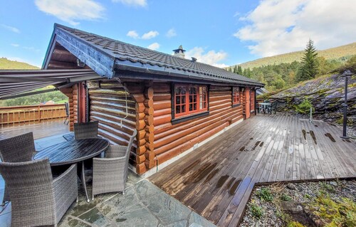 3 bedroom stunning home in Vossestrand