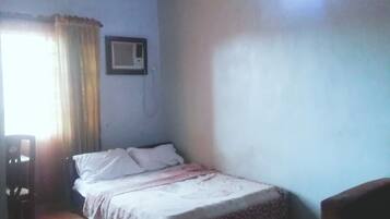 1 sovrum och sängkläder