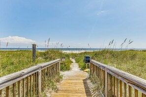 Am Strand, Liegestühle, Strandtücher