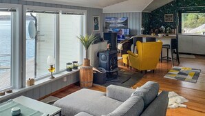 Smart-TV og peis