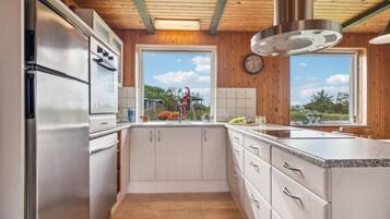 Refrigerador, placa de cocina, lavavajillas, cafetera/tetera