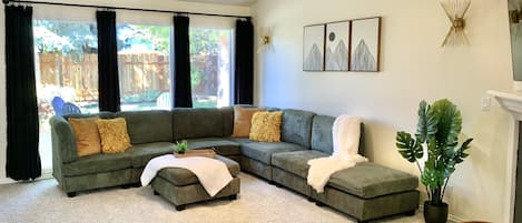 Smart TV, fireplace, ping pong