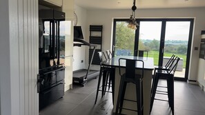 House | Dining - Beautiful 3-bed Barn in Uttoxeter (Uttoxeter)