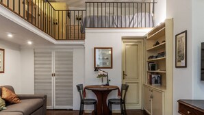 Unclassified image, 5 of 28, button - MM Ottaviano - Duplex Risorgimento Apartment (Roma)