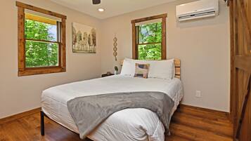 2 habitaciones, escritorio, wifi gratis y ropa de cama