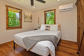 2 habitaciones, escritorio, wifi gratis y ropa de cama 