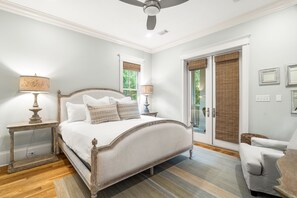 5 slaapkamers, een strijkplank/strijkijzer, wifi, beddengoed