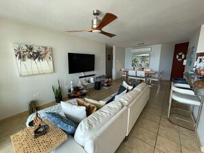 Apartament, 3 dormitoris, vistes a l'oceà | Sala d'estar