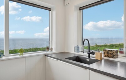 Stunning home in Esbjerg V with kitchen