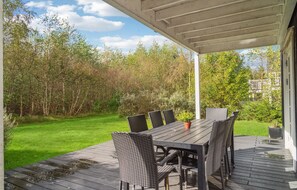 Outdoor dining - Nice home in Gjern with WiFi (Gjern)